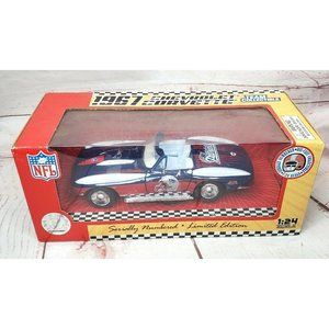 2004 1967 Chevrolet Corvette Team Collectible Patriots 1:24 Scale Diecast Car